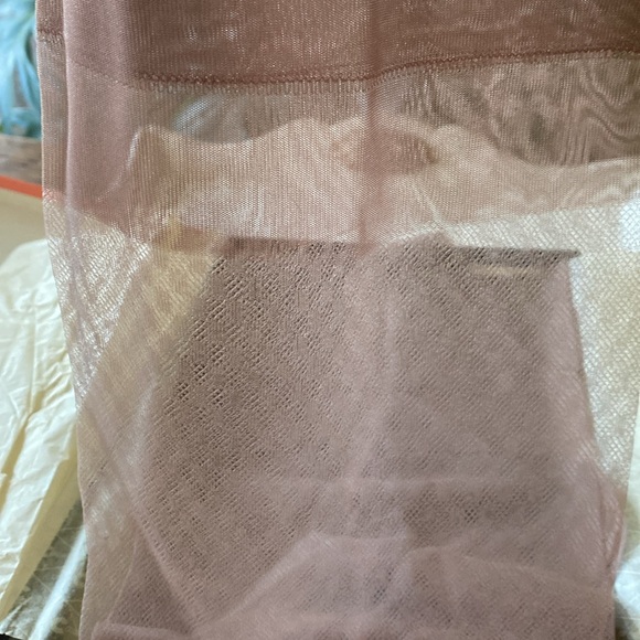 Vintage Bur-Mil Cameo Sheer Textured Thigh High Stocking’s Hosiery - Picture 11 of 13